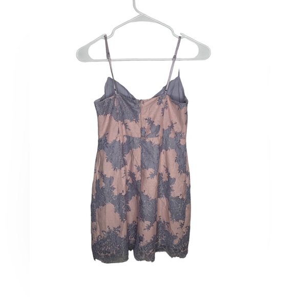 Storia Sleeveless Lace Mini Dress Size Small - Picture 7 of 12